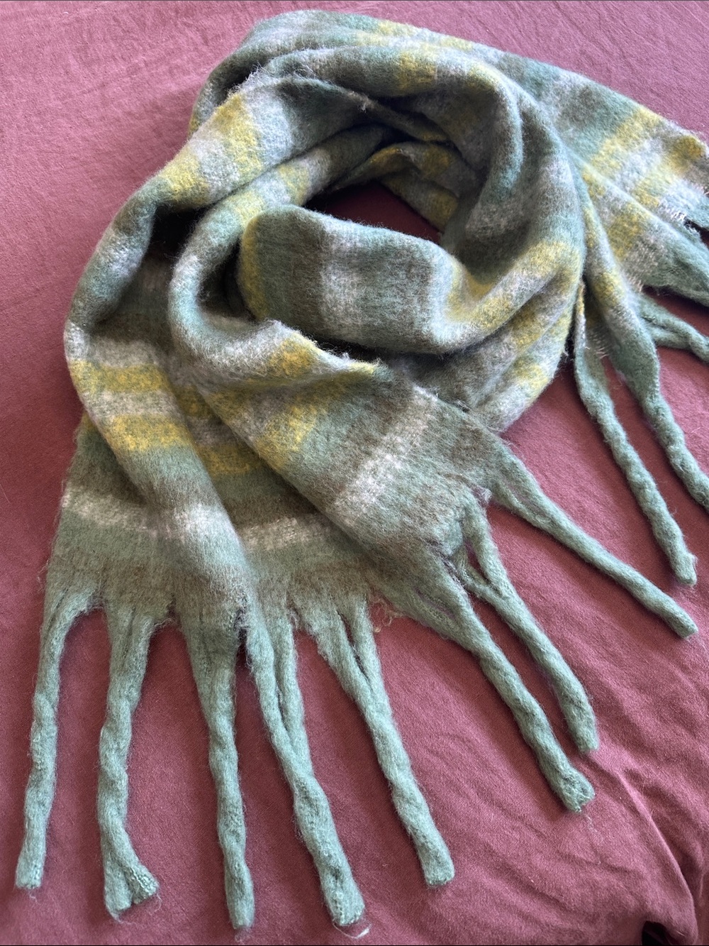 Cozy Green Mohair-Blend Fringe Scarf - Green - Picture 5 of 13